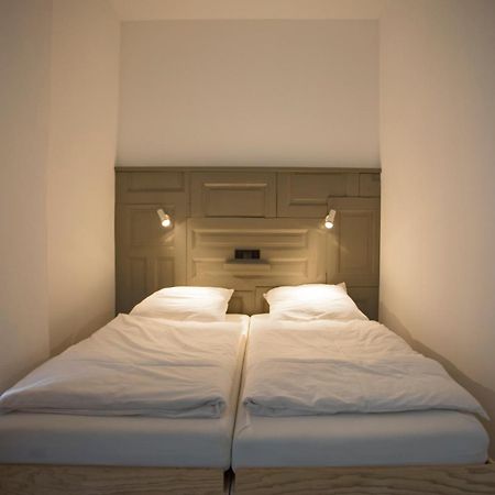Schillinger-Berlin Am Tempelhofer Feld Aparthotel Rum bild