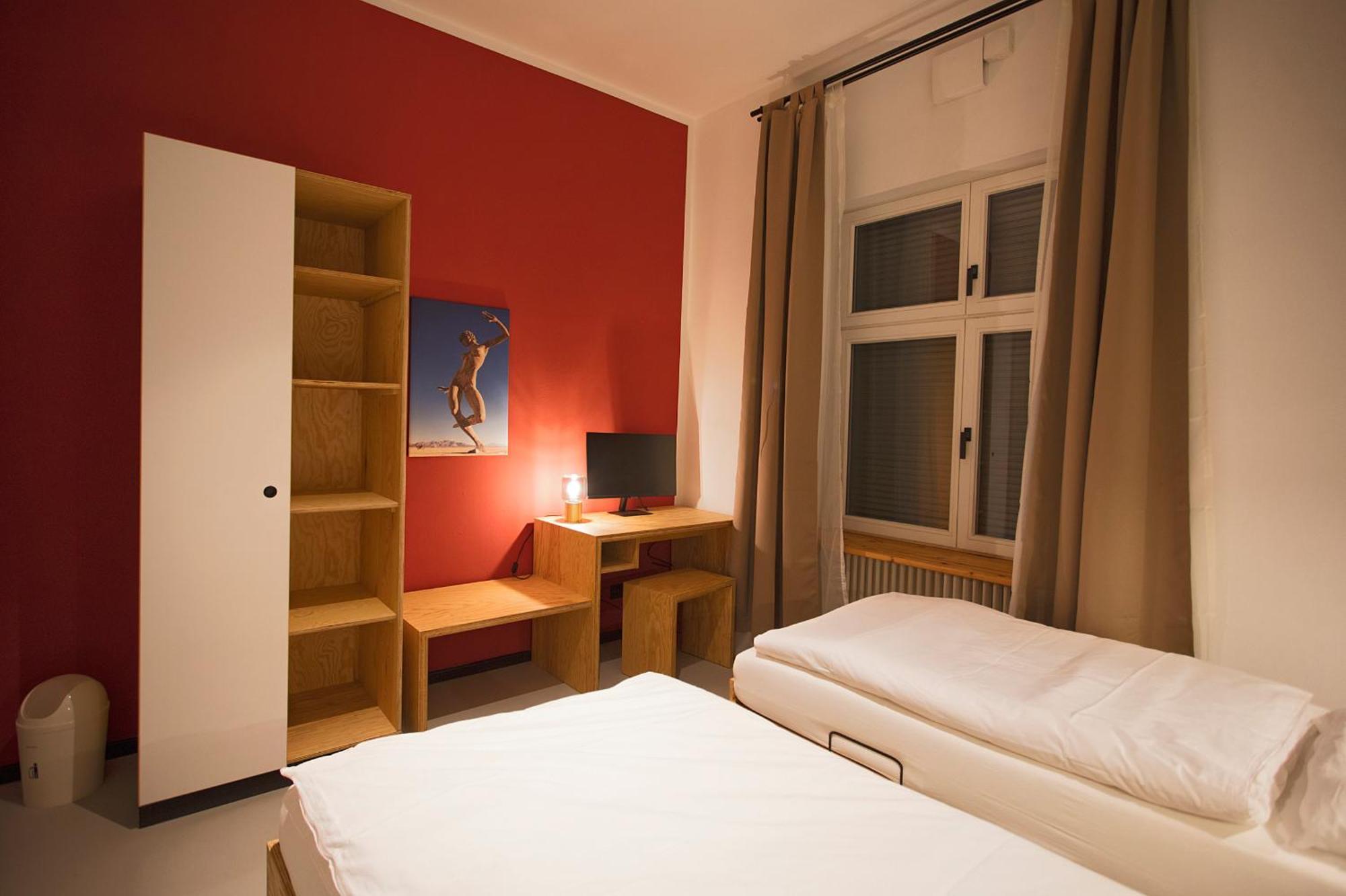 Schillinger-Berlin Am Tempelhofer Feld Aparthotel Rum bild